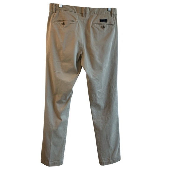 Banana Republic Aiden Chino Khaki Beige Rapid Movement Preppy Size 32x34 - Picture 4 of 11
